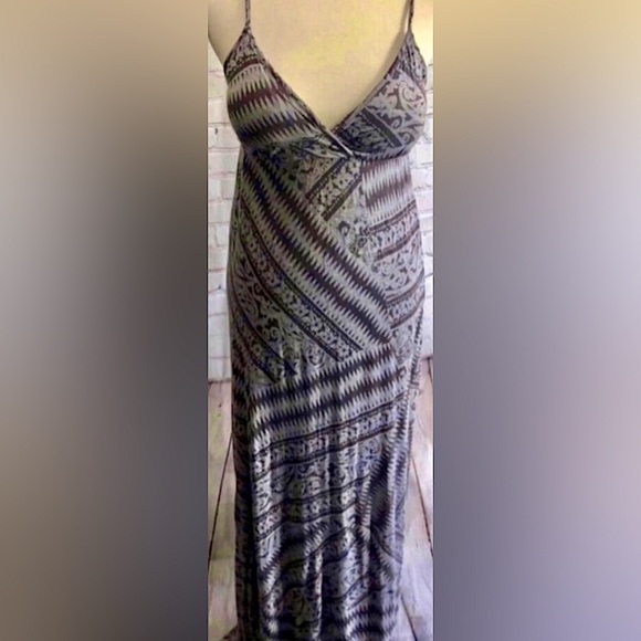 Jessica Simpson grey Aztec print maxi dress w/padded cups & racer back M 🎉SALE - Picture 14 of 15